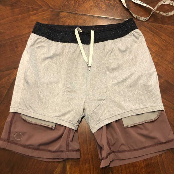 Vuori Kore Short - Salmon - M - Excellent Condition - Picture 7 of 9